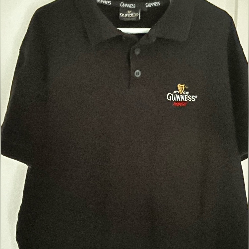 Men’s large black golf shirt